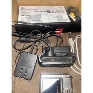 Casio EXILIM EX-S600 6.0MP Digital Camera AS IS